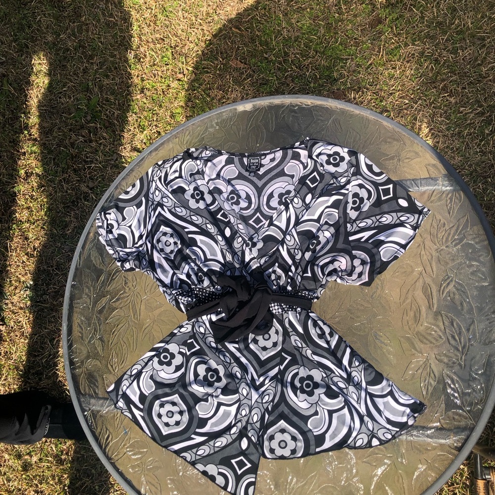 Black and White Patterned Blouse
